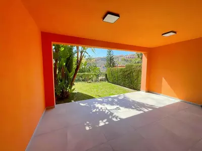Townhouse in El Paraiso