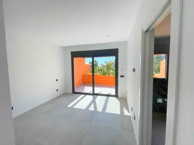 Townhouse in El Paraiso