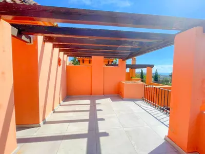 Townhouse in El Paraiso
