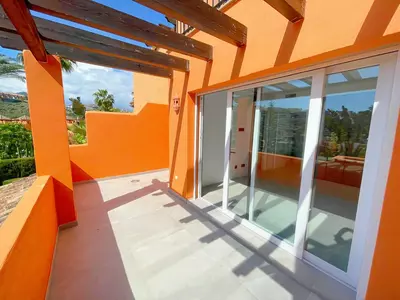Townhouse in El Paraiso