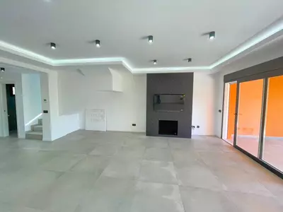 Townhouse in El Paraiso