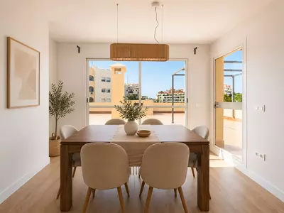 Middle Floor Apartment in Estepona