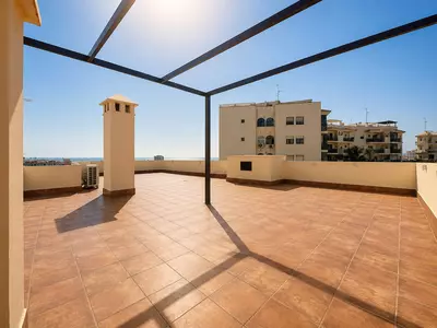 Middle Floor Apartment in Estepona