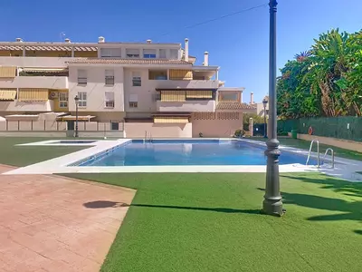 Middle Floor Apartment in Estepona