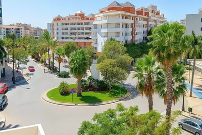 Middle Floor Apartment in Estepona