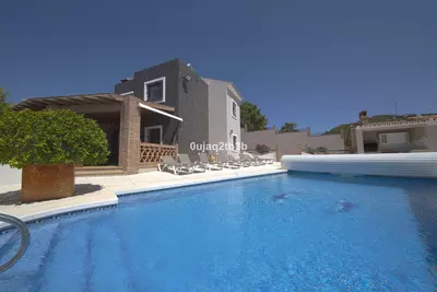 Detached Villa in Estepona