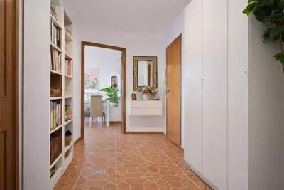 Middle Floor Apartment in Estepona