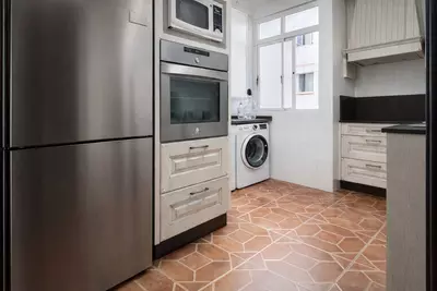 Middle Floor Apartment in Estepona