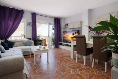 Middle Floor Apartment in Estepona