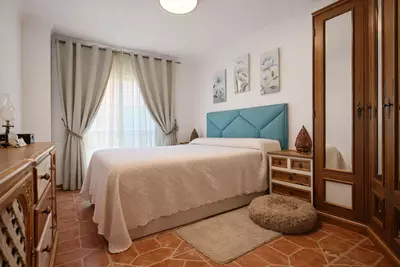 Middle Floor Apartment in Estepona