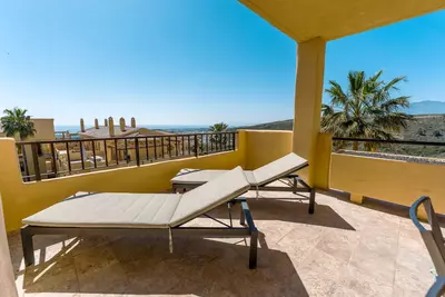 Middle Floor Apartment in Atalaya