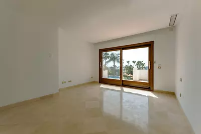 Townhouse in El Paraiso