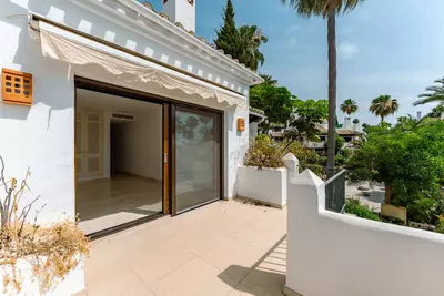 Townhouse in El Paraiso