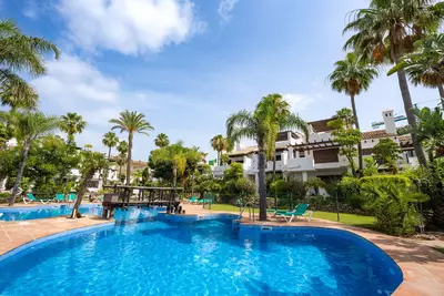 Townhouse in El Paraiso