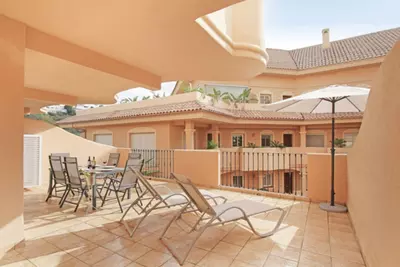 Ground Floor Apartment in Nueva Andalucía