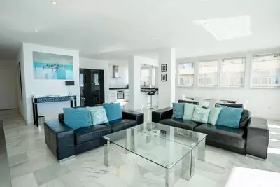 Middle Floor Apartment in Marbella
