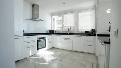 Middle Floor Apartment in Marbella
