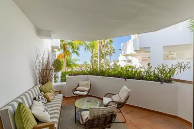 Ground Floor Apartment in Nueva Andalucía