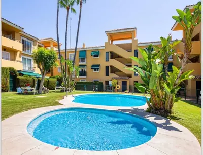 Middle Floor Apartment in Guadalmina Baja