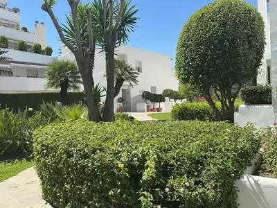 Middle Floor Apartment in Nueva Andalucía