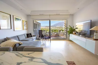Middle Floor Apartment in Nueva Andalucía