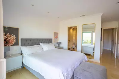 Middle Floor Apartment in Nueva Andalucía