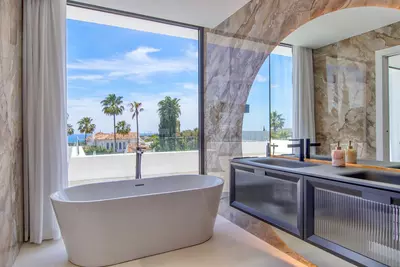 Detached Villa in Estepona