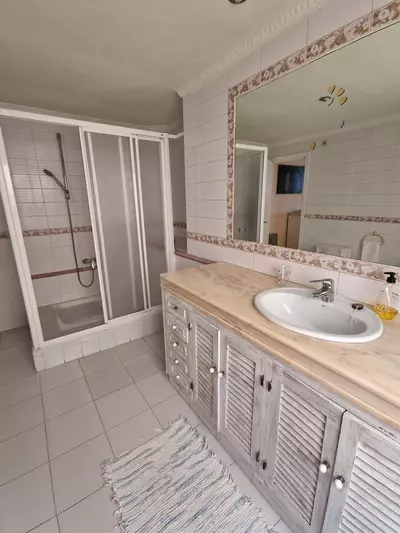 Middle Floor Apartment in Estepona