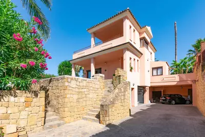 Detached Villa in Estepona