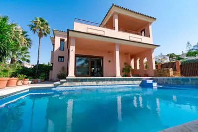 Detached Villa in Estepona