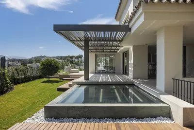 Detached Villa in Nueva Andalucía