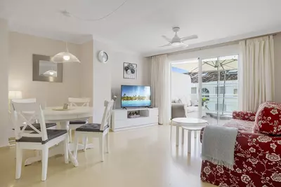 Middle Floor Apartment in Nueva Andalucía