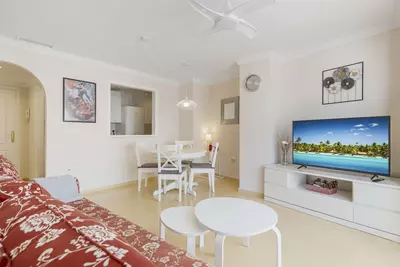 Middle Floor Apartment in Nueva Andalucía