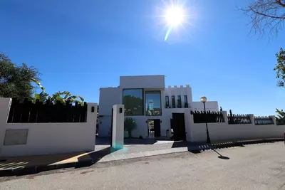 Detached Villa in Elviria
