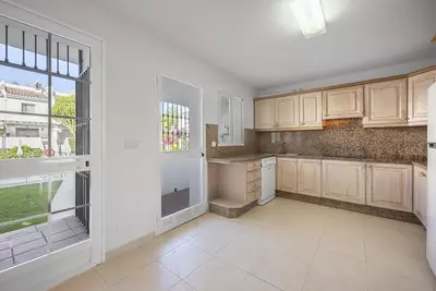 Semi-Detached House in Nueva Andalucía