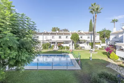Semi-Detached House in Nueva Andalucía