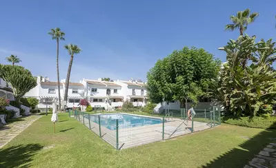 Semi-Detached House in Nueva Andalucía