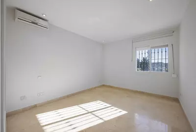 Semi-Detached House in Nueva Andalucía