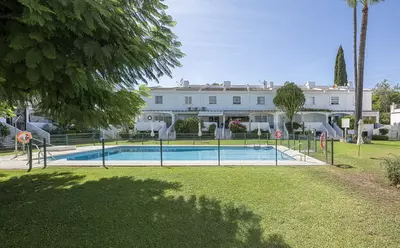 Semi-Detached House in Nueva Andalucía