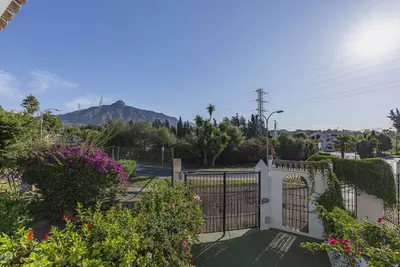 Semi-Detached House in Nueva Andalucía