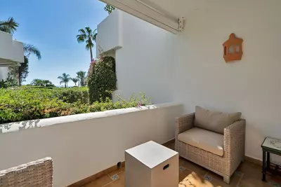 Ground Floor Apartment in Río Real