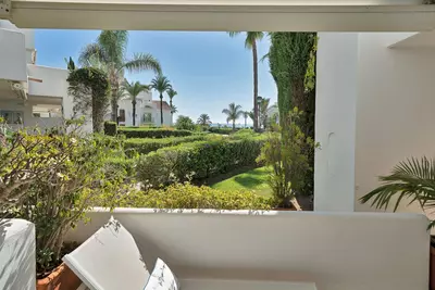 Ground Floor Apartment in Río Real