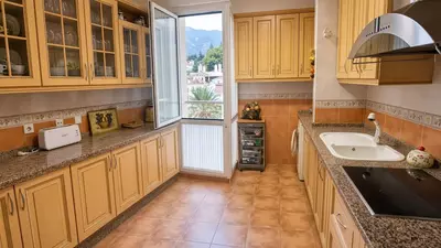 Middle Floor Apartment in Marbella