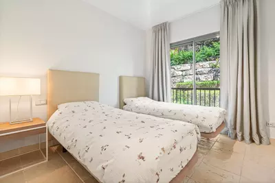 Middle Floor Apartment in Benahavís