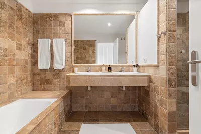Middle Floor Apartment in Benahavís