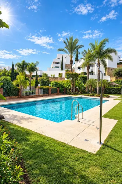 Middle Floor Apartment in Benahavís