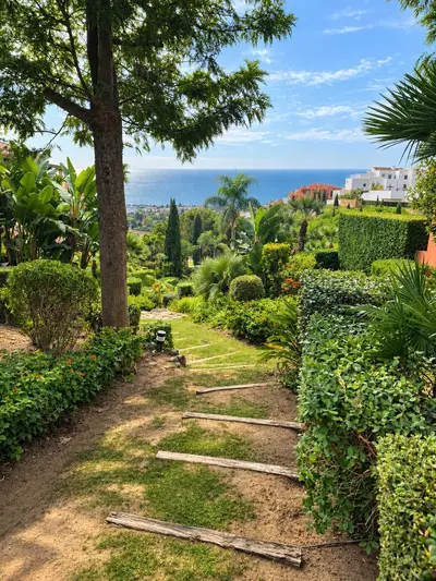 Middle Floor Apartment in Benahavís