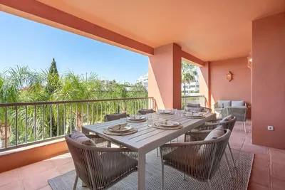 Middle Floor Apartment in Benahavís