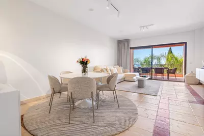 Middle Floor Apartment in Benahavís