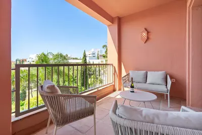 Middle Floor Apartment in Benahavís